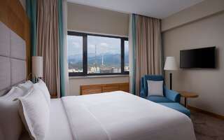 Отель DoubleTree by Hilton Almaty Алматы Семейный номер-1