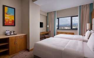 Отель DoubleTree by Hilton Almaty Алматы Двухместный номер с 2 отдельными кроватями-2