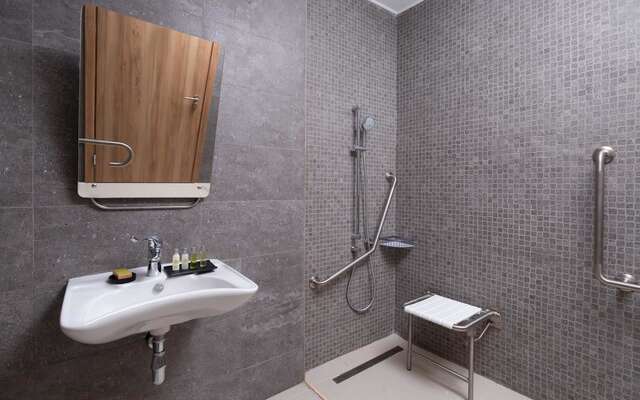 Отель DoubleTree by Hilton Almaty Алматы-17